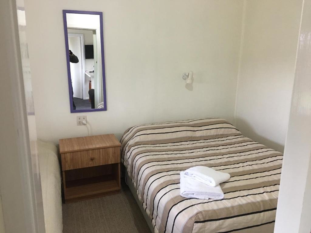 2 Bedrooms Cottage Alma Motel