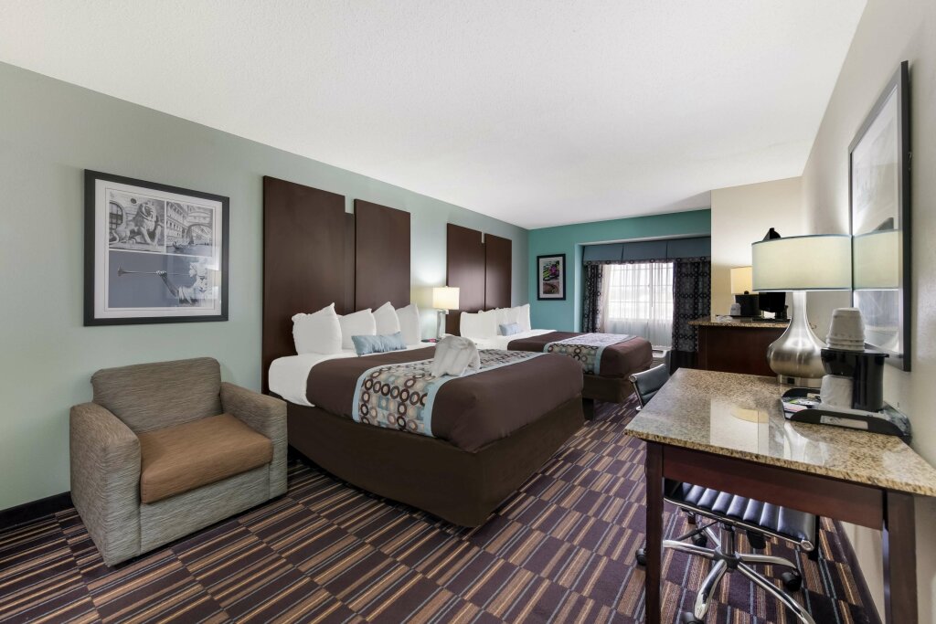 Standard Vierer Zimmer SureStay Plus Hotel