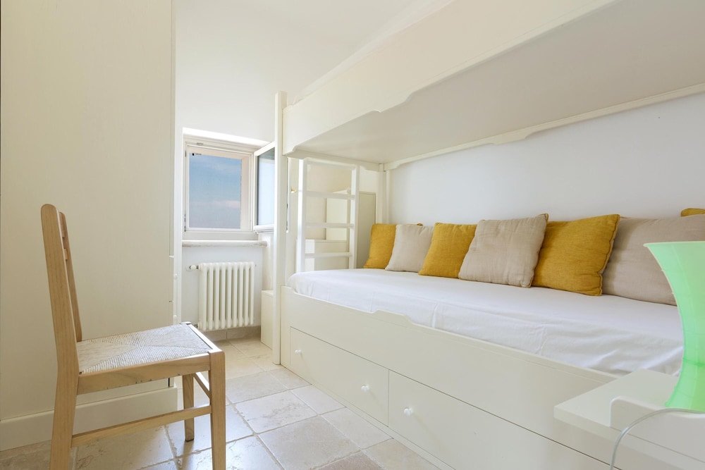 4 Bedrooms Classic Villa Lo Scoglio Bianco