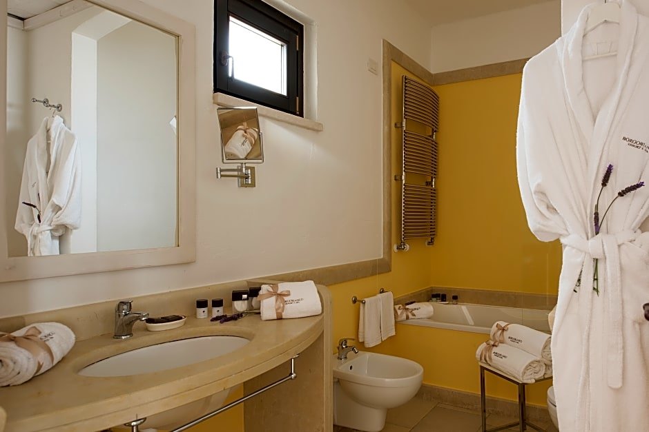 Deluxe Doppel Zimmer mit Balkon und mit Blick Borgobianco Resort & Spa Polignano - MGallery