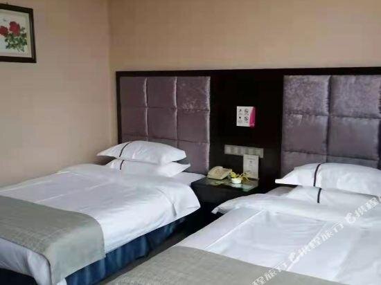 Suite Zhongren Hotel