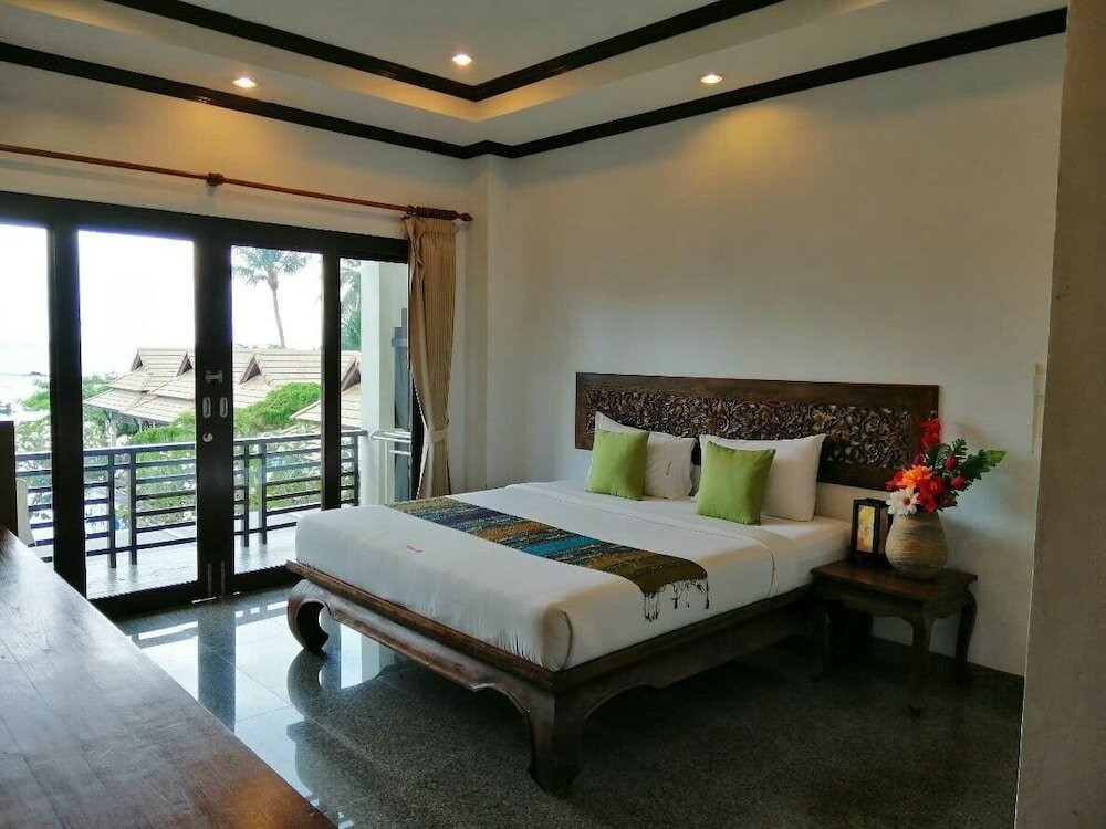 Deluxe Double room with balcony and with sea view Poolsawat Villa - SHA Plus