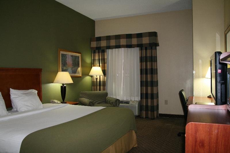Люкс Holiday Inn Express & Suites - Greenwood