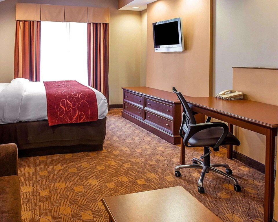 Люкс c 1 комнатой Comfort Suites Monaca
