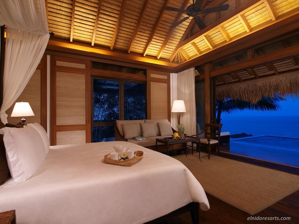 Villa with balcony Pangulasian Island Resort