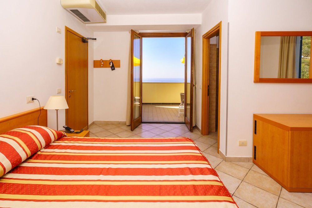 Standard Doppel Zimmer mit Balkon Albergo Luna di Marzo