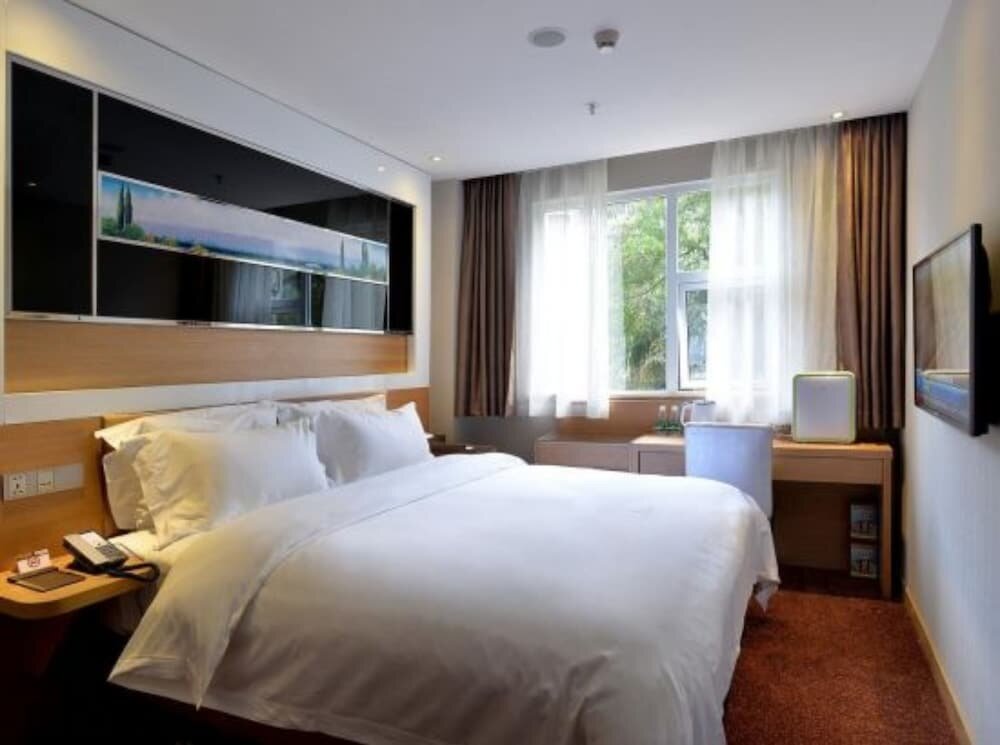 Deluxe room Enjoy Hotels- Luoxi Metro Station Branch