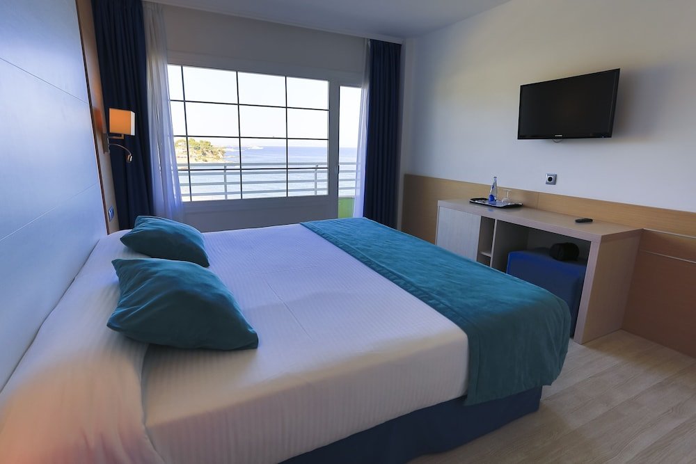 Habitación doble con balcón y con vista al mar Hotel Agua Beach "Adults only"