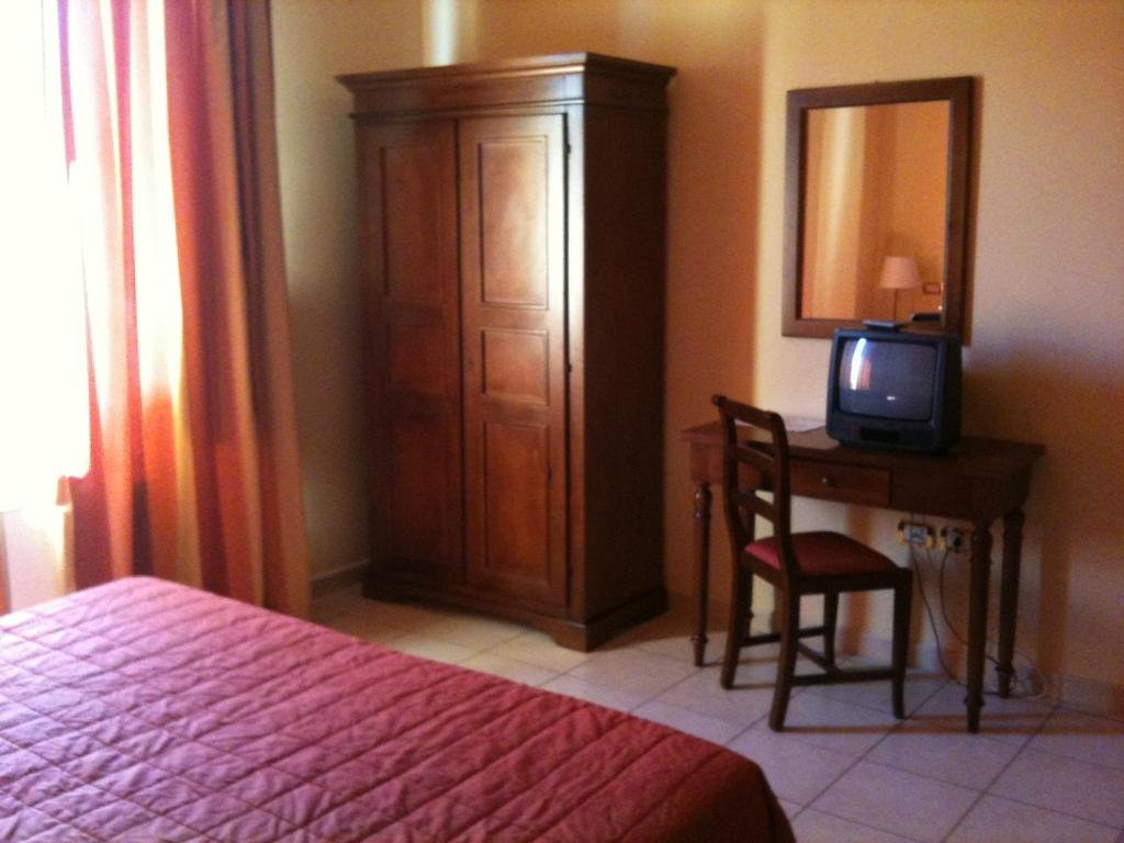 Habitación triple Confort Borgo San Martino Resort
