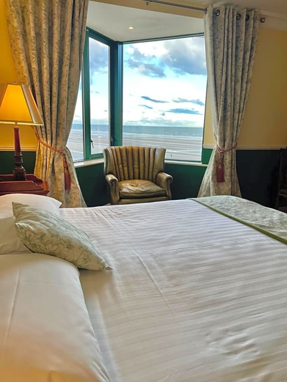 Deluxe Double room Reddans of Bettystown Luxury Bed & Breakfast, Restaurant and Bar
