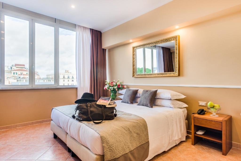 Superior Doppel Zimmer mit Stadtblick Raeli Hotel Lux