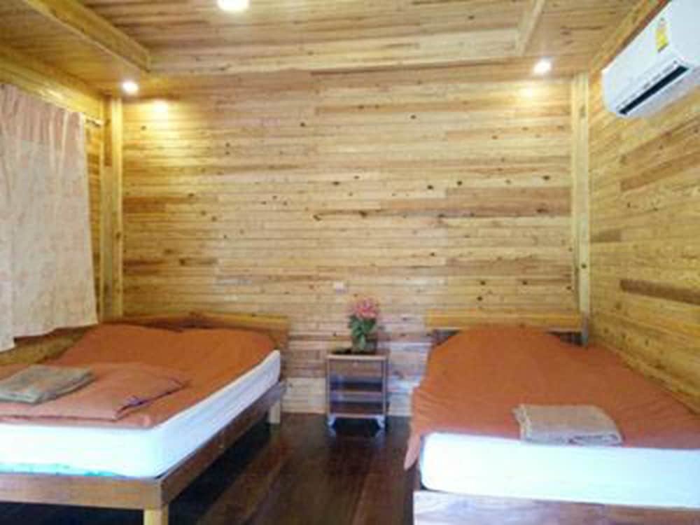 Standard Dreier Zimmer mit Balkon Rabiangphu Resort