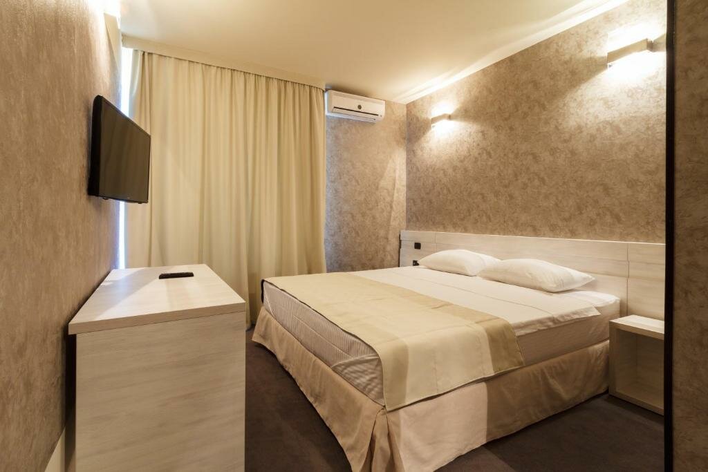 Standard Double room YMY HOTELS Târgu Jiu