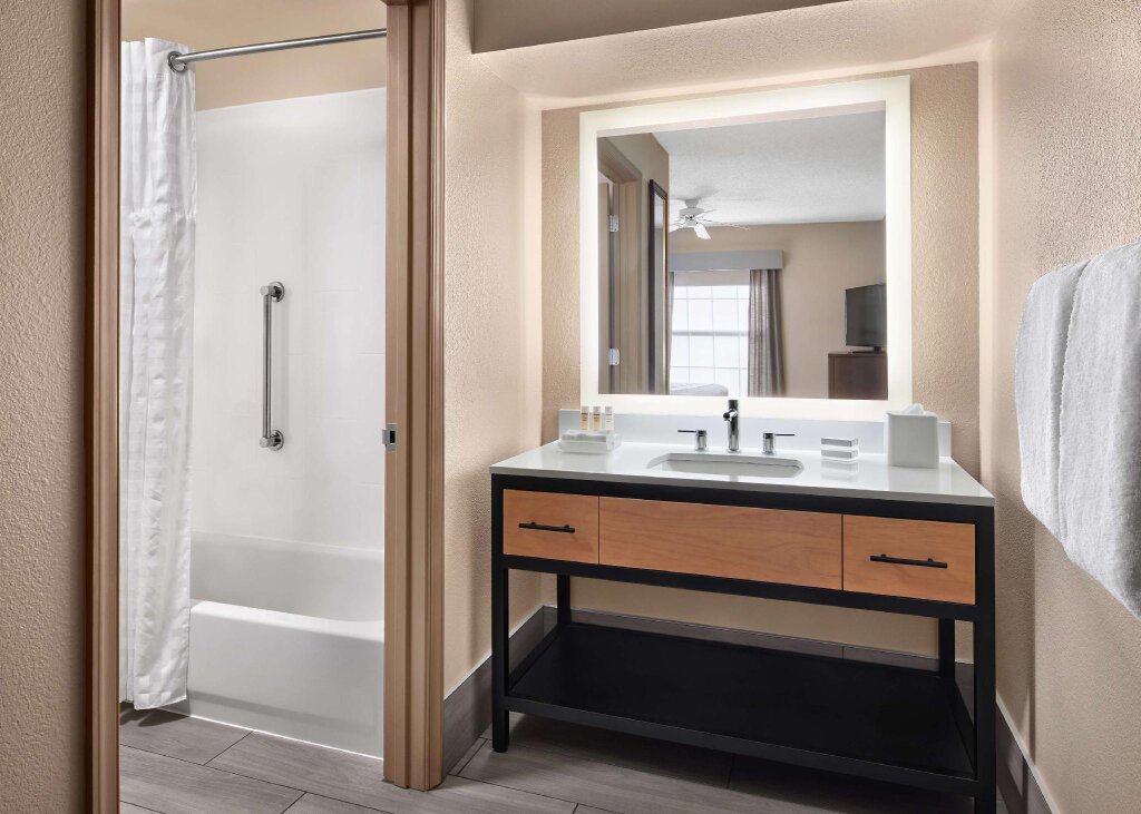 Двухместный люкс c 1 комнатой Homewood Suites by Hilton Baltimore-Washington Intl Apt