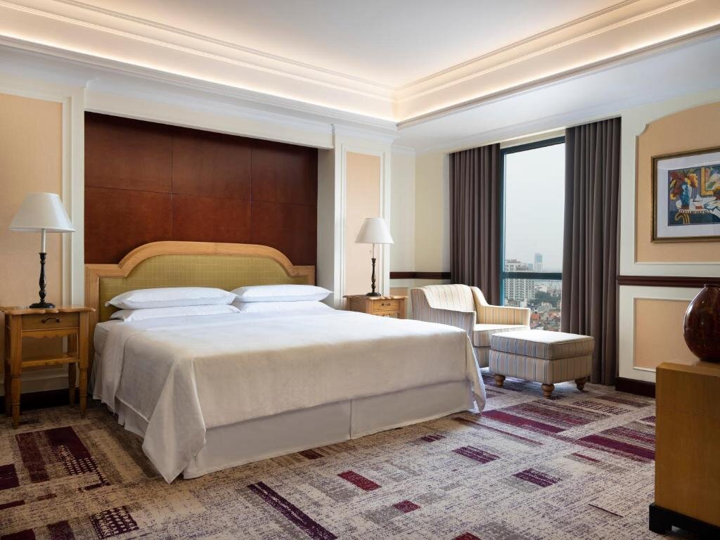 Двухместный люкс Imperial Sheraton Hanoi Hotel