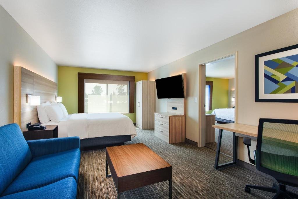 Suite familiare Holiday Inn Express Hotel & Suites Lewisburg, an IHG Hotel