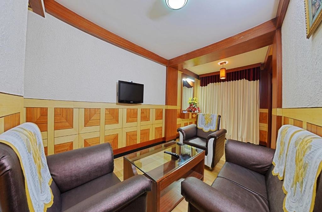 Suite Ponmari Residency