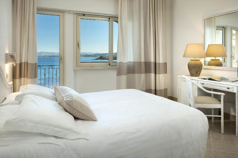 Двухместный номер Comfort с видом на море Gabbiano Azzurro Hotel & Suites