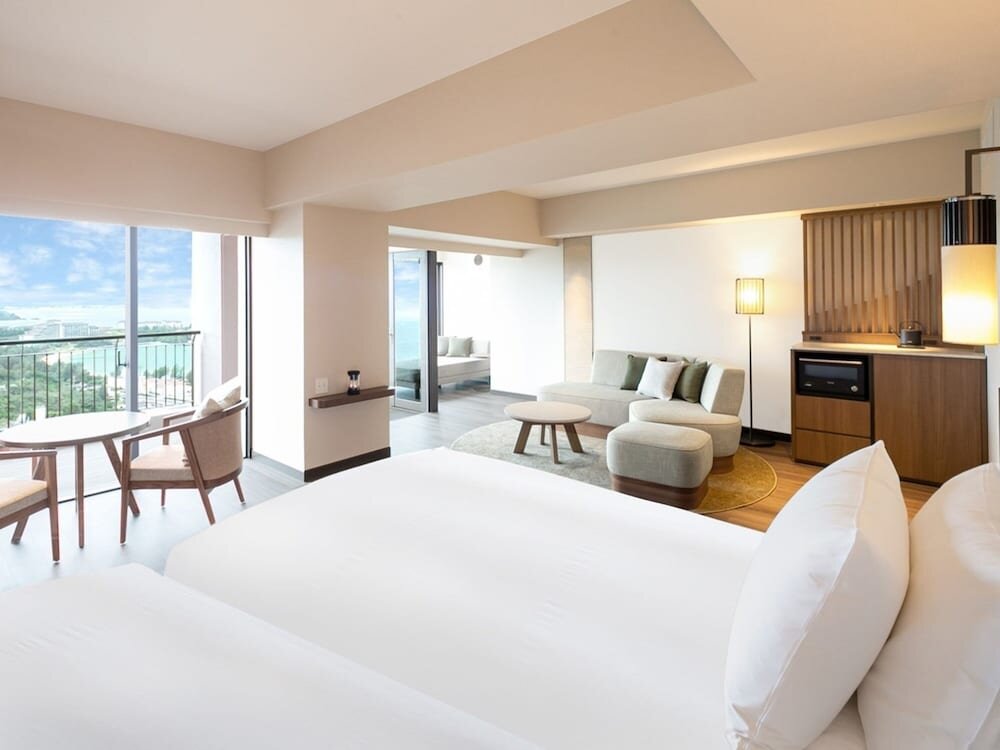 Номер Standard с балконом Oriental Hotel Okinawa Resort & Spa