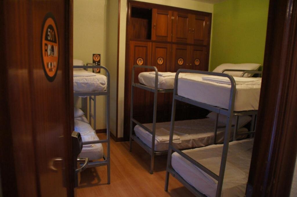 Кровать в общем номере (женский номер) Moon Hostel Bio