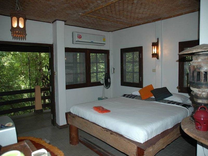 Junior suite Mom Chailai Kanchanaburi Forest Retreat Hotel