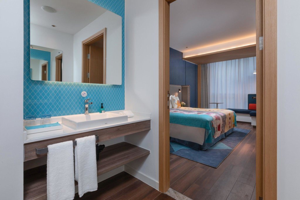 Suite Holiday Inn Express Dongguan Humen, an IHG Hotel