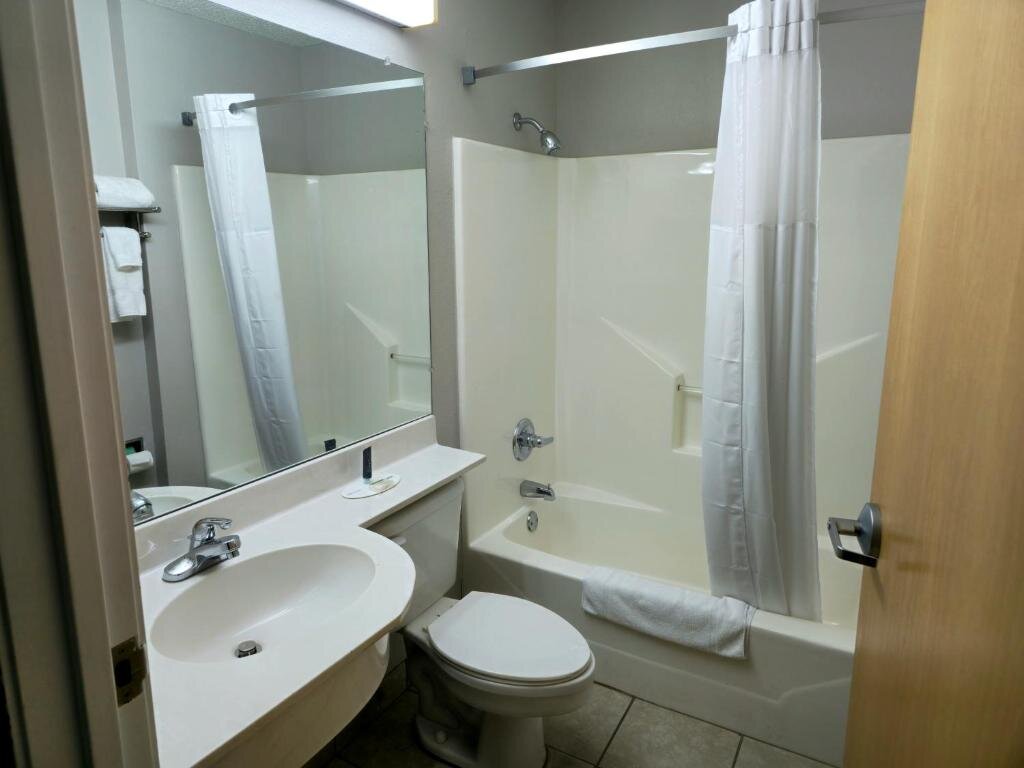 Standard Double room Microtel Inn & Suites by Wyndham Claremore