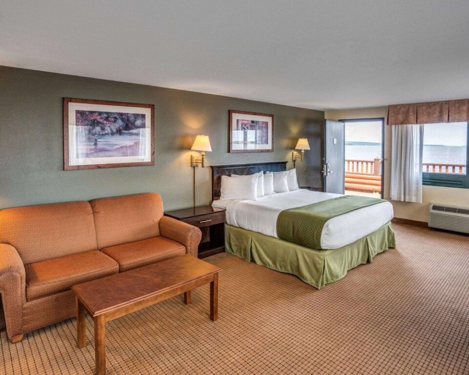 Suite Quality Inn Ashland - Lake Superior
