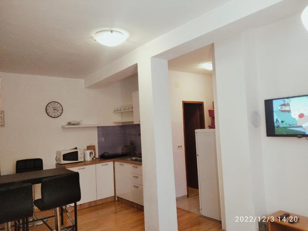 2 Bedrooms Apartment Apartment Majer