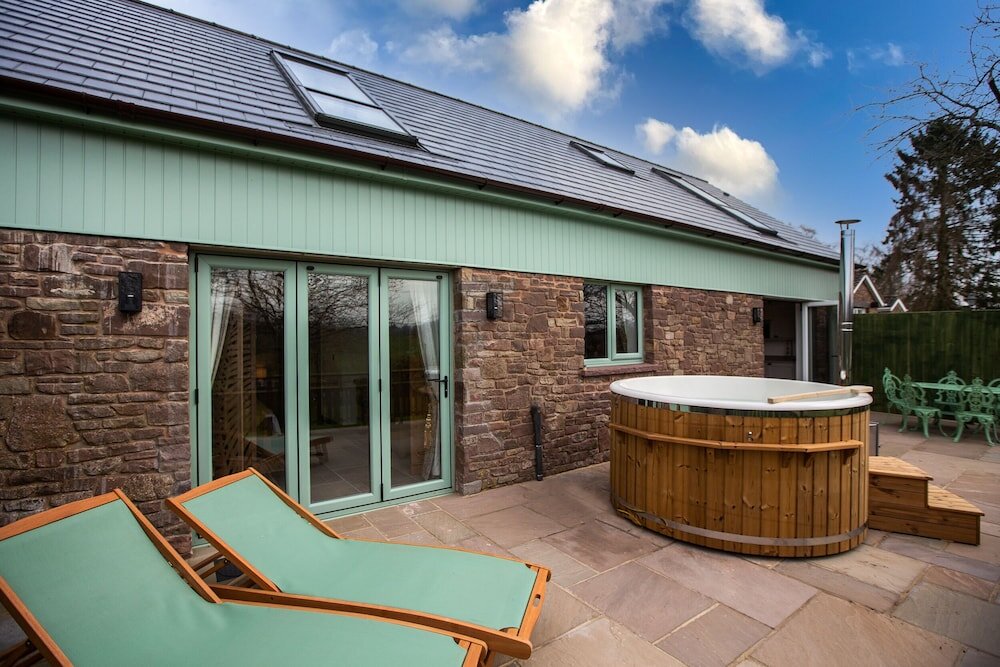 Cottage Luxury Cottage With hot tub in the Forest of Dean
