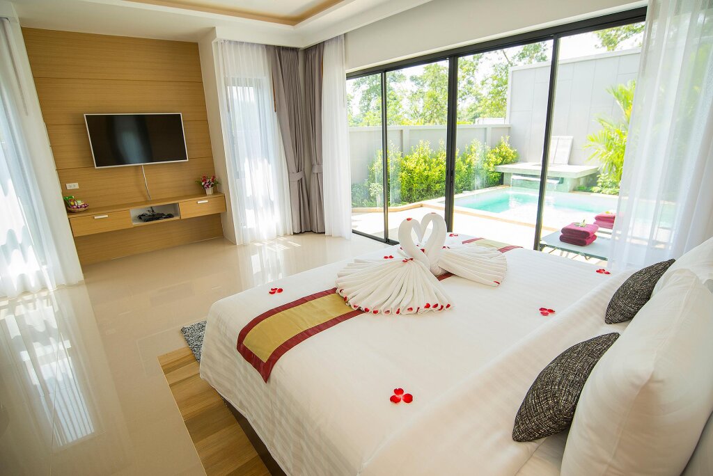 Люкс с 2 комнатами Pumeria Resort Phuket - SHA Plus