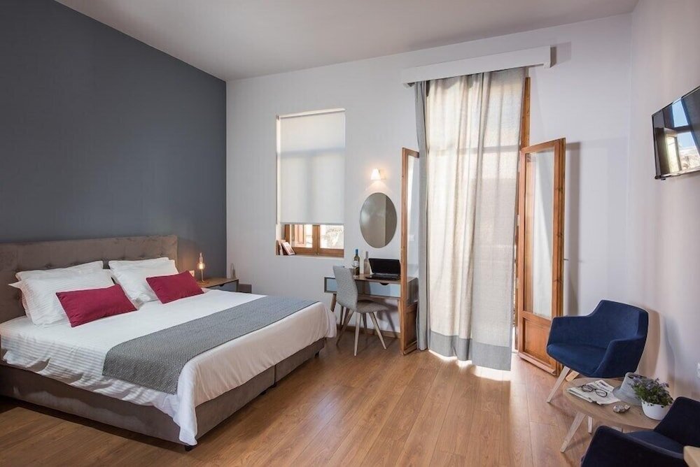 Standard double chambre avec balcon Bluebell Luxury Suites