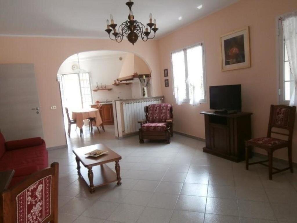 Standard Zimmer Ferienhaus mit Privatpool für 4 Personen  1 Kind ca 80m in Borgomaro, Italienische Riviera Italienische Westküste