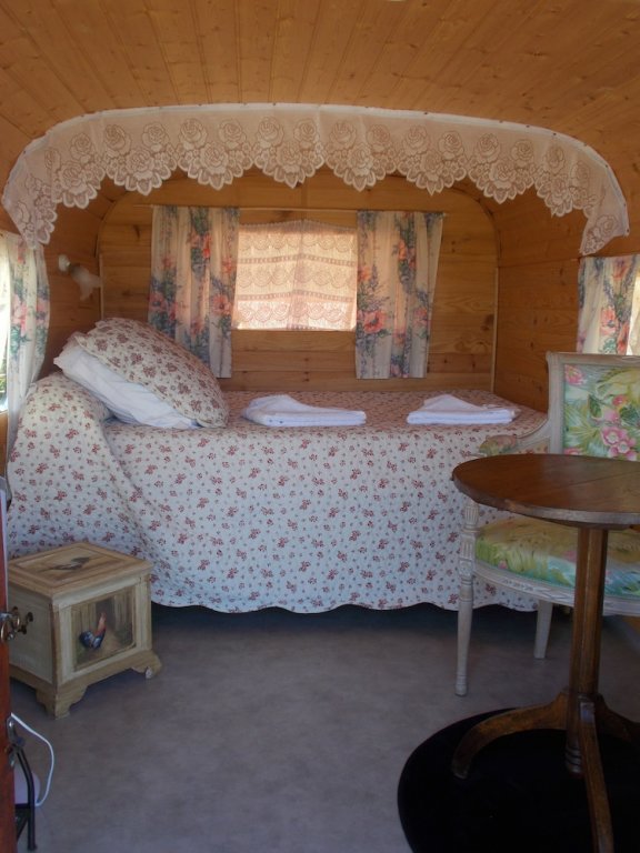 1 Bedroom Classic room with park view le clos des epinettes