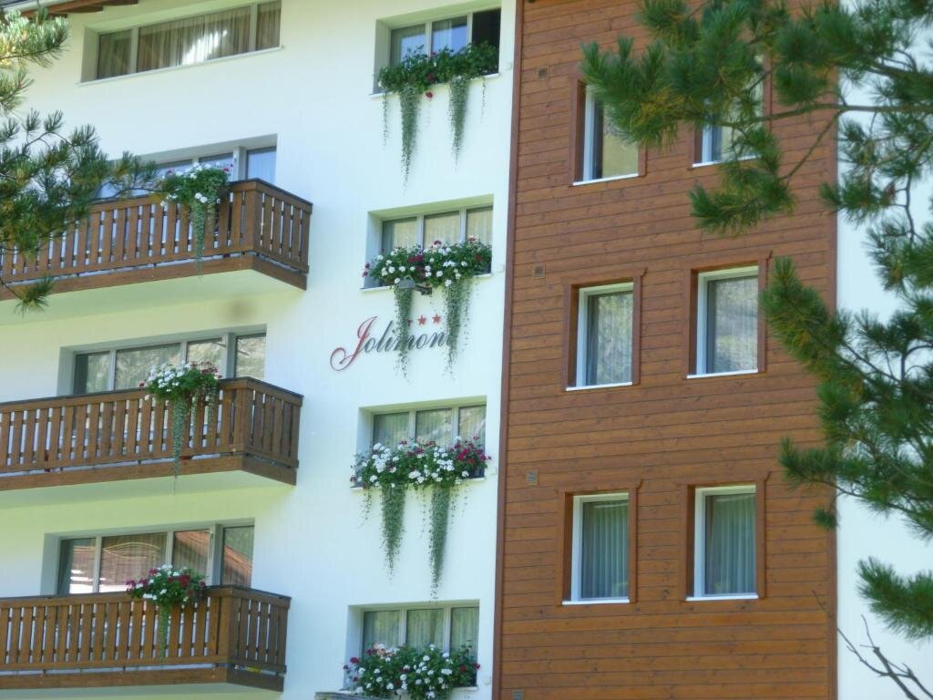 Апартаменты Jolimont Apartments