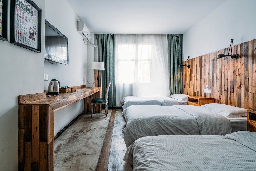 Comfort Triple room Chengdu Sonderia Hostel&Bar-Lazybones