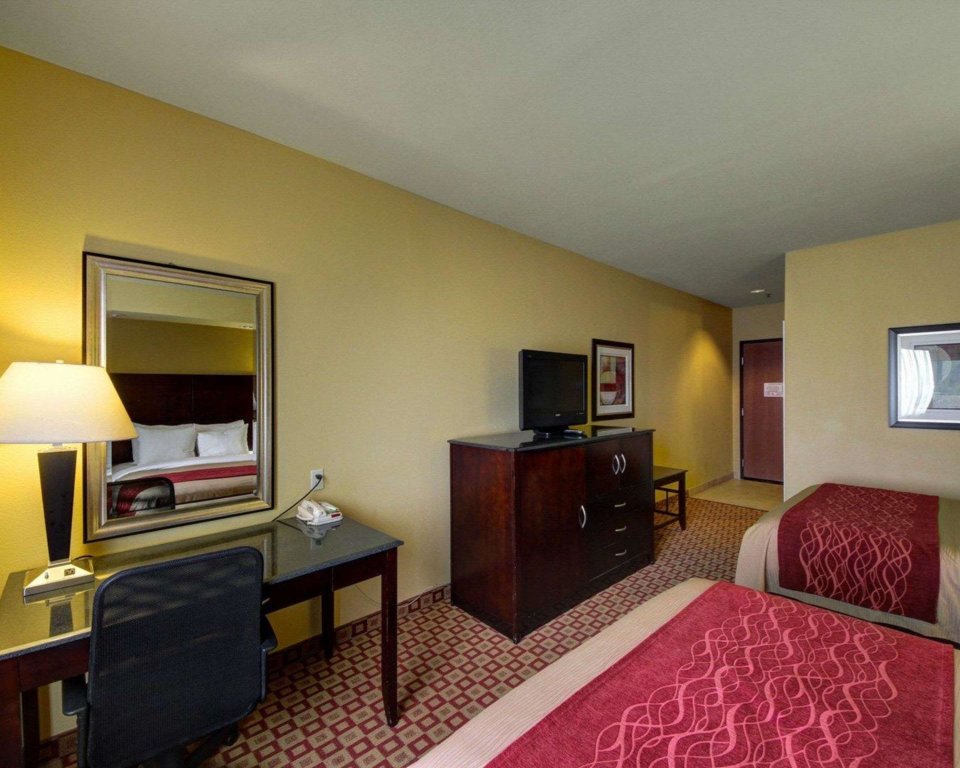 Standard quadruple chambre Comfort Inn & Suites Donna near I-2