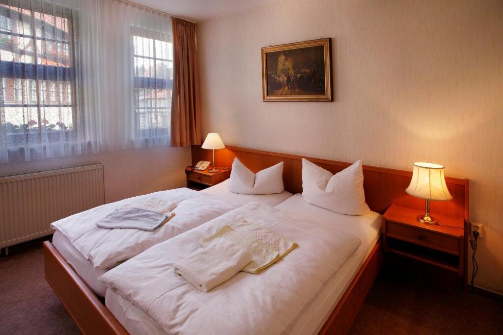 Standard Doppel Zimmer Hotel Zum Kanzler