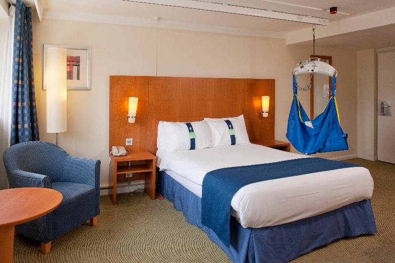 Двухместный номер Standard Holiday Inn Cardiff City, an IHG Hotel