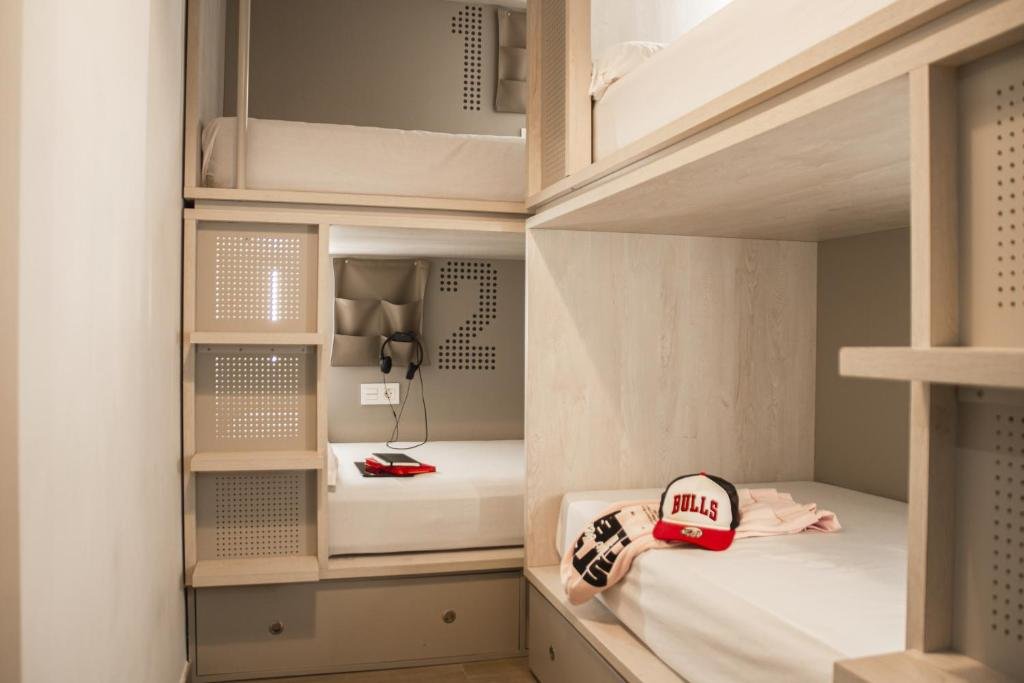 Кровать в общем номере (женский номер) Room007 Salvador Hostel