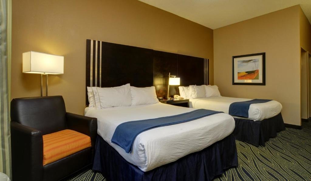 Standard Double room Holiday Inn Express & Suites Midwest City, an IHG Hotel