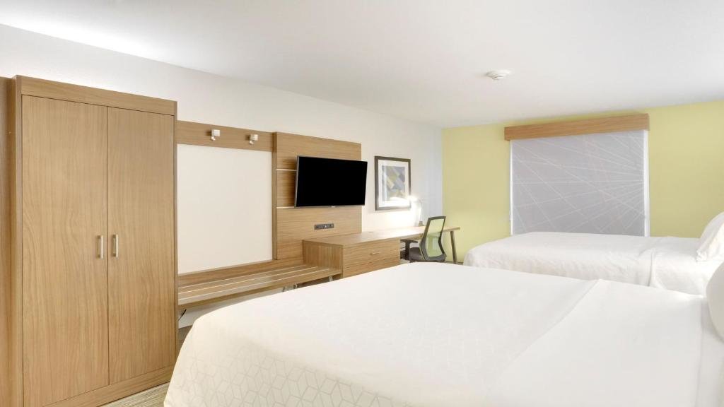 Двухместный номер Standard Holiday Inn Express & Suites Portland, an IHG Hotel