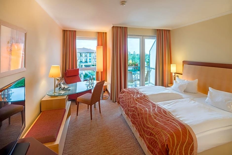 Deluxe room with balcony Best Western Premier Castanea Resort Hotel