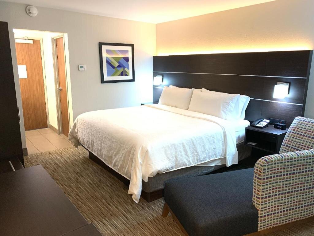 Номер Deluxe Holiday Inn Express - Allentown North, an IHG Hotel