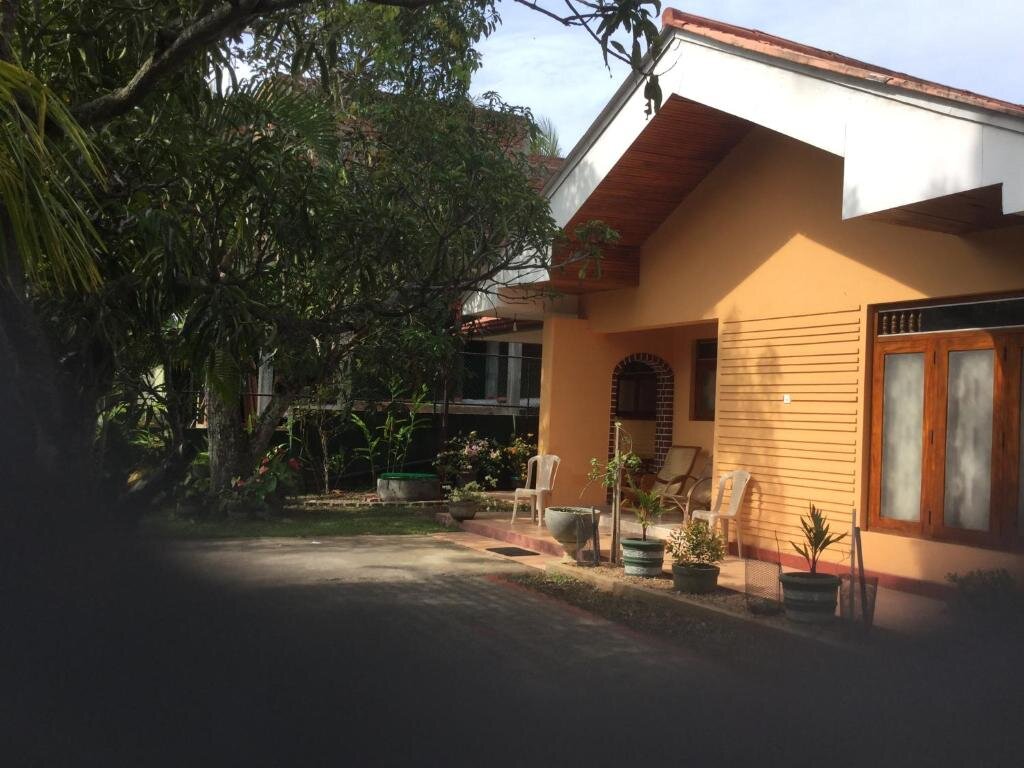 3 Bedrooms Villa with view Galappathie Residence