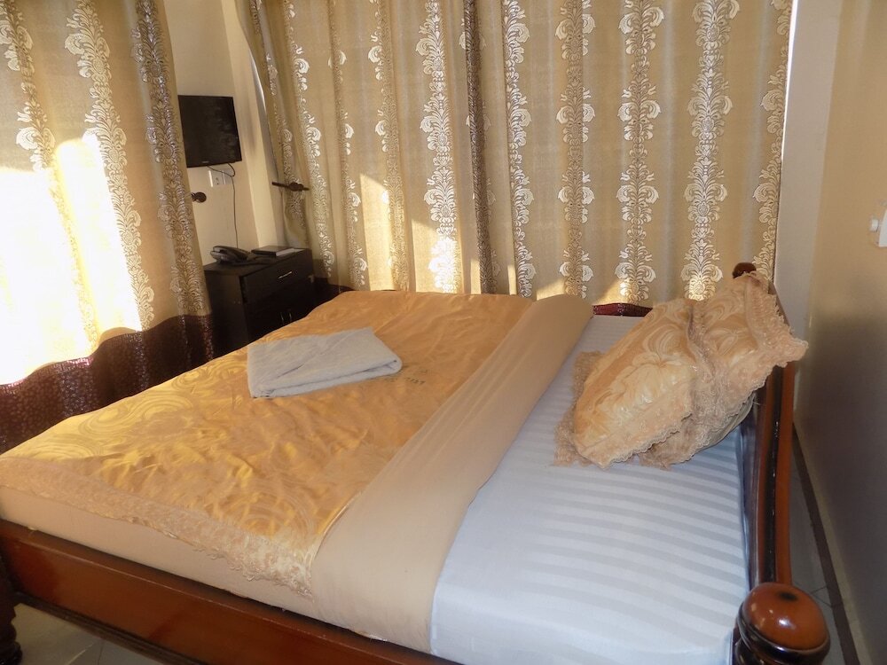 Люкс Luxury Machare British Hotel