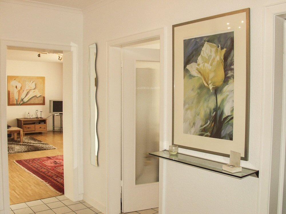 Апартаменты Comfort с 3 комнатами с видом на сад Tolstov Apartments - 1-4 Room Apartments - 20 min DUS Airport & MESSE DUS