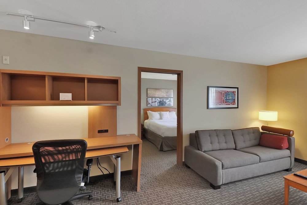 Suite TownePlace Suites by Marriott College Station