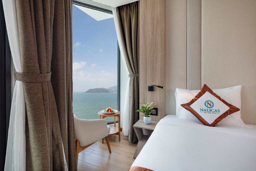 Двухместный номер Deluxe с балконом Nalicas Nha Trang Hotel