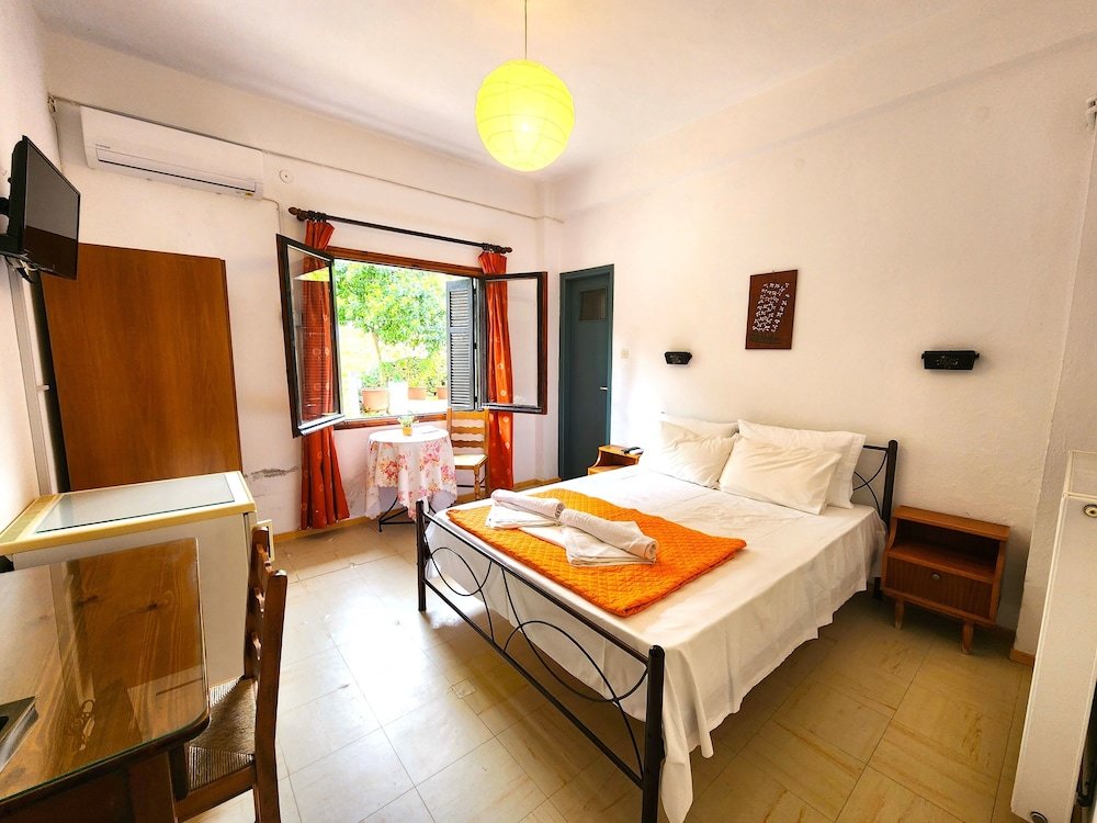Economy Double room with garden view Yalla Chorefto - Hotel & Fun